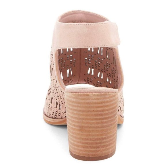 Vince Camuto Keannie Block Heel Sandal NWOB - Picture 5 of 7